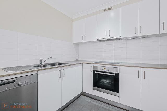 18/16 David Miller Crescent, ACT 2913
