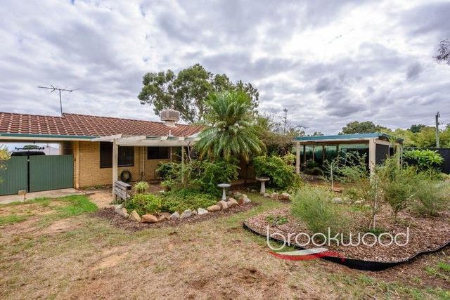 4 Pagnell Way, WA 6056