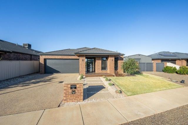 14 Chivalry Drive, VIC 3629