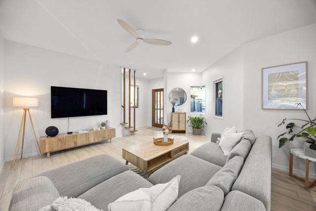 2/64 Oogar Street, QLD 4572