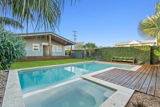 86 Third Avenue, QLD 4221