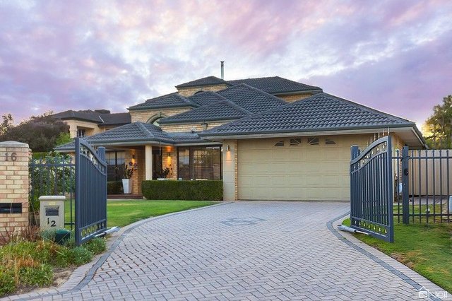 12 Par Court, WA 6164