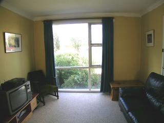 Lounge (2004-09-01)