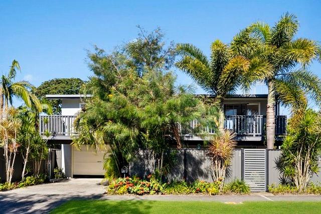 16 Hawaii Avenue, QLD 4221