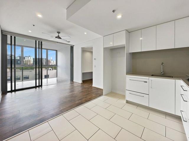 2036/16 Hamilton Place, QLD 4006