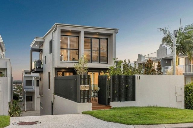 1/11 Marjorie Street, QLD 4557