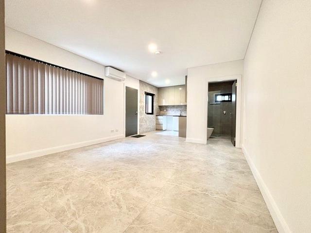 1/2 Broughton Road, NSW 2135