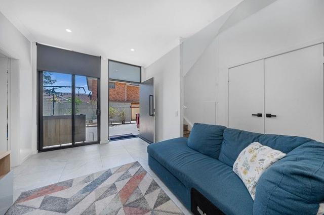 2/10 Bando Road, NSW 2145