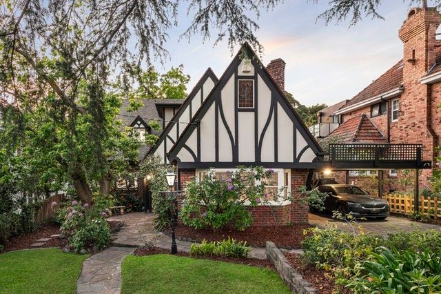 19 Howard Street, VIC 3101