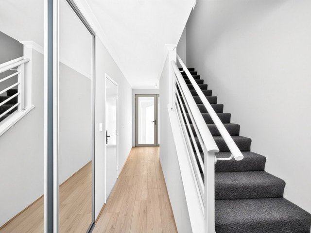 17 Napoli Way, WA 6030