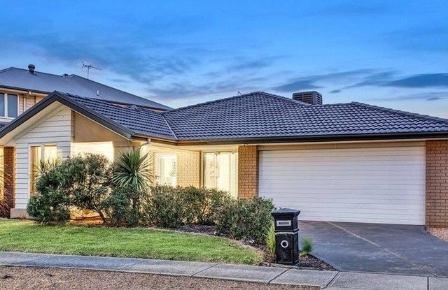 11 Holly Drive, VIC 3030