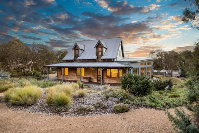25 Lakewood Drive, NSW 2627