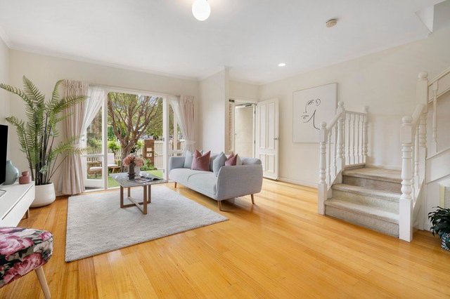 2/32 Hobart Road, VIC 3163