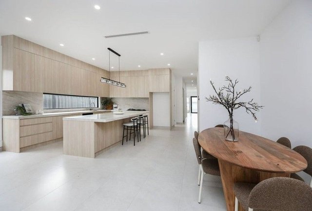 10 Carramar Way, VIC 3059