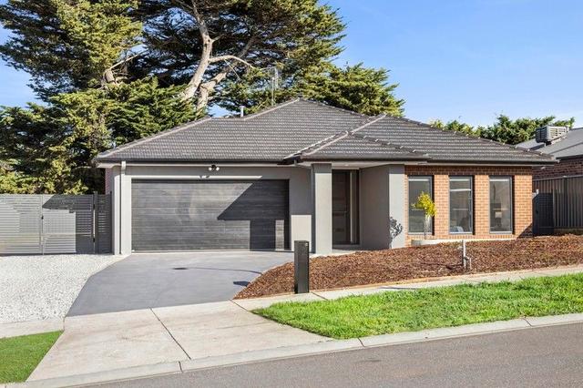 2 Armstrong Court, VIC 3444