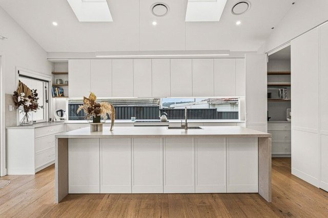 65 Taronga Ave, NSW 2500