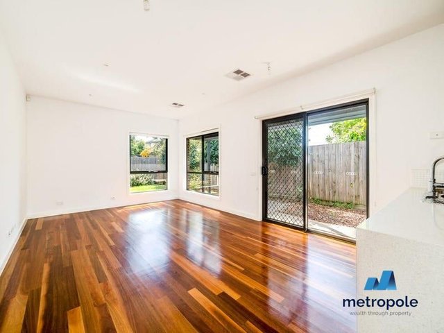 2/3 McLaren Street, VIC 3149