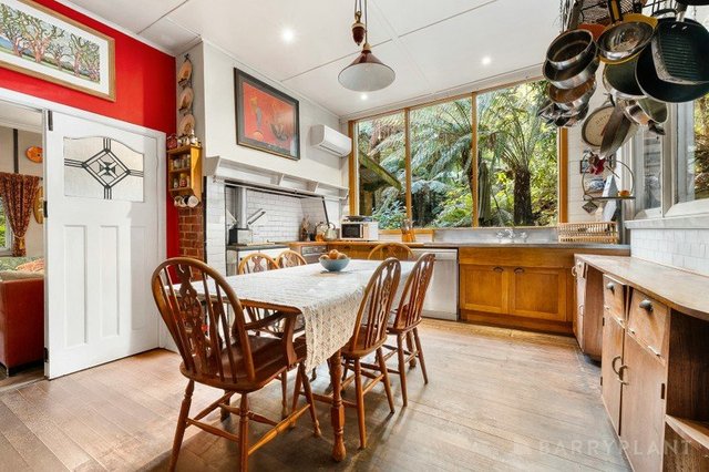11 Holden  Road, VIC 3791