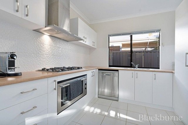 21 Santorini Promenade, WA 6038