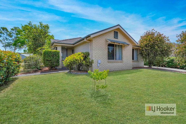 1/1 Adele Crescent, NSW 2323