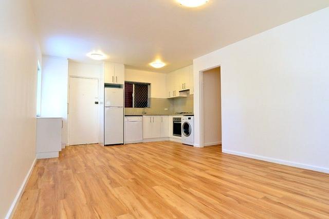 9/4 Kingston  Avenue, WA 6005