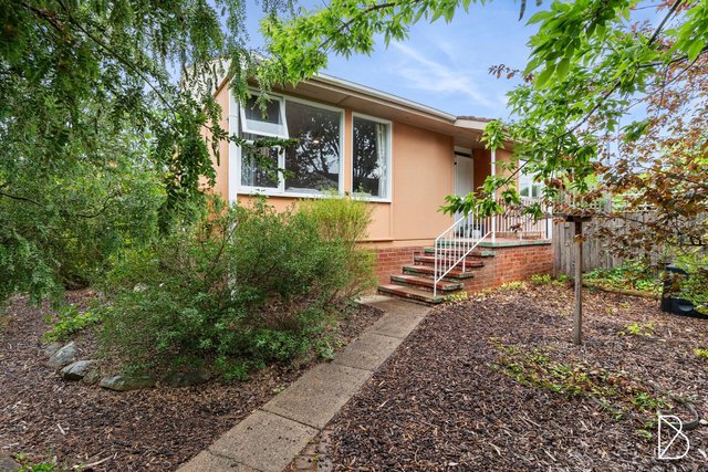 10 Cassinia Street, ACT 2602