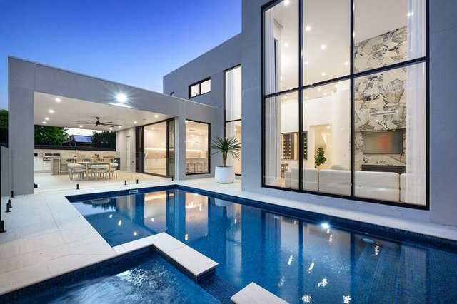 8 Lyle Avenue, NSW 2070