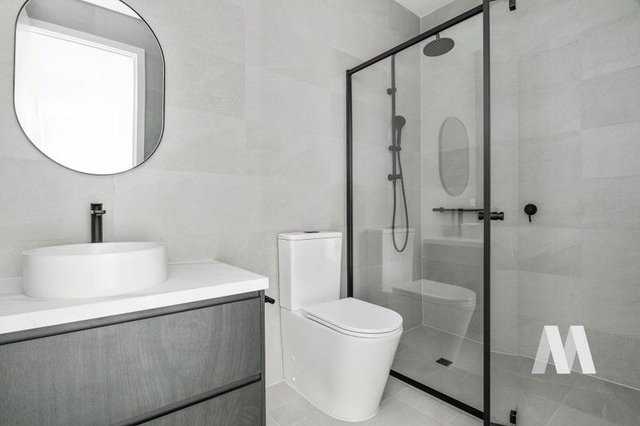 2/82 Purinuan Road, VIC 3073