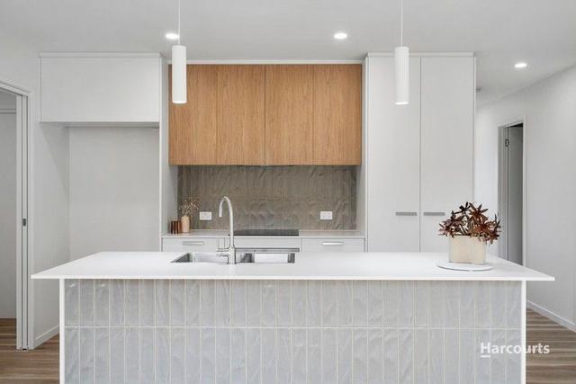 1 & 2/1 Lowmore Avenue, TAS 7019