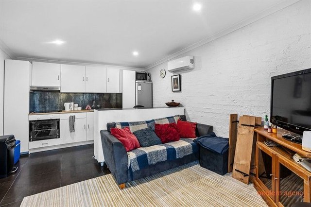 33A Eversley Street, WA 6021