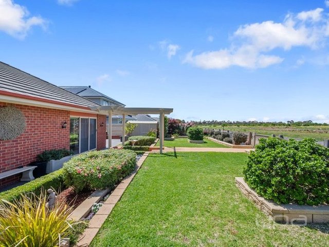 33 Marong Avenue, VIC 3338