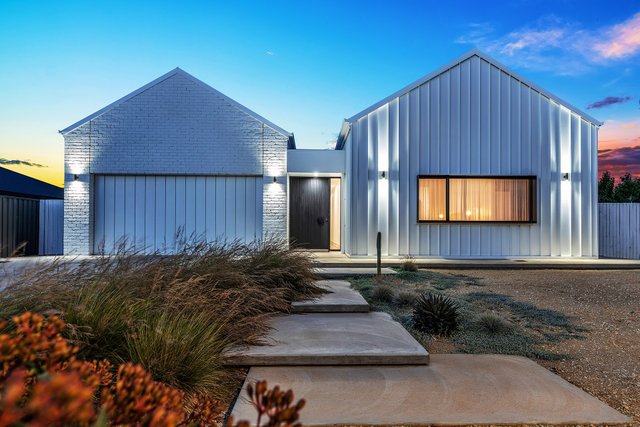 6 The Vines Boulevard, NSW 2731