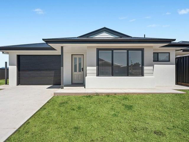 17 Davis Crescent, NSW 2850