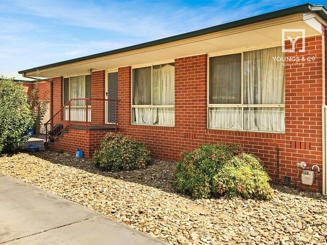 2/15 Elizabeth Street, VIC 3629