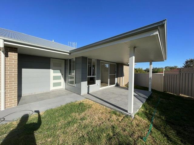 2/12 Grandis Parade, NSW 2430