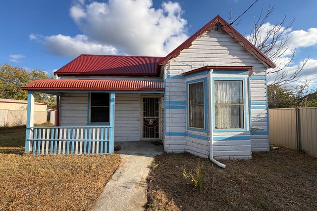 124 Albury Street, NSW 2587
