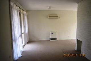 Lounge Room (2012-04-21)