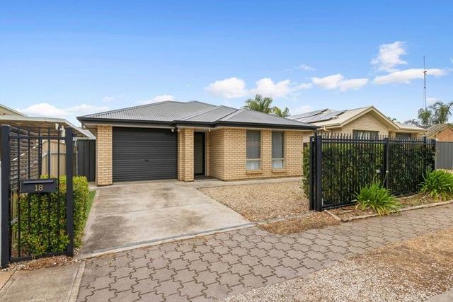 18 Edward Street, SA 5108