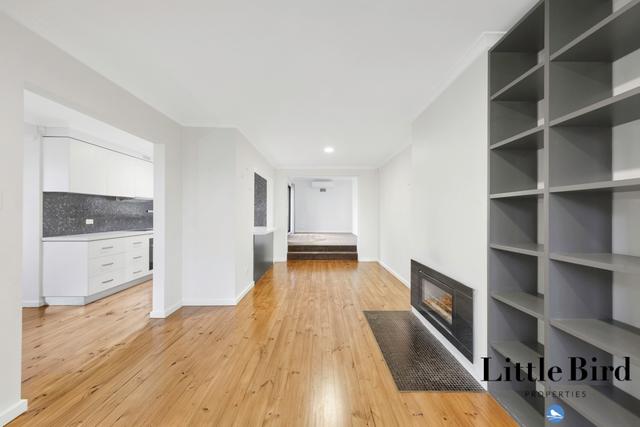 15 White Crescent, ACT 2612