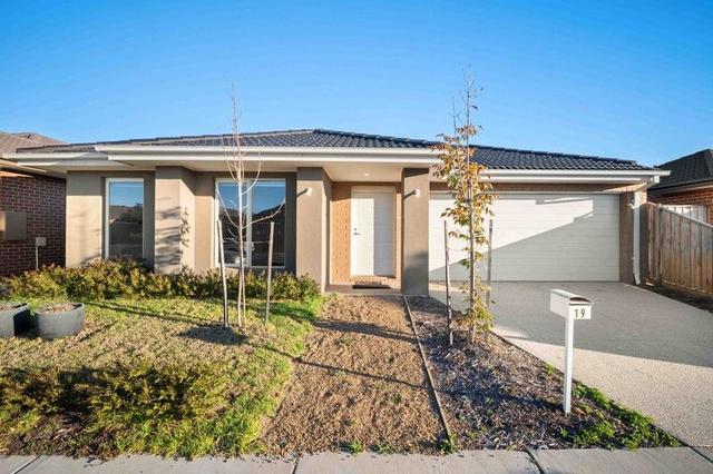 19 Steamboat Avenue, VIC 3358