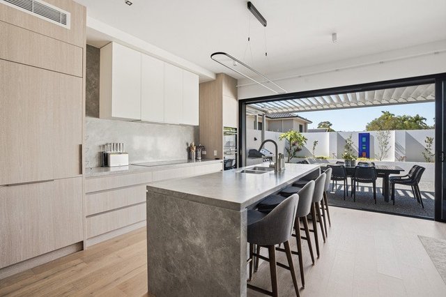 6/64 Gallop Road, WA 6009