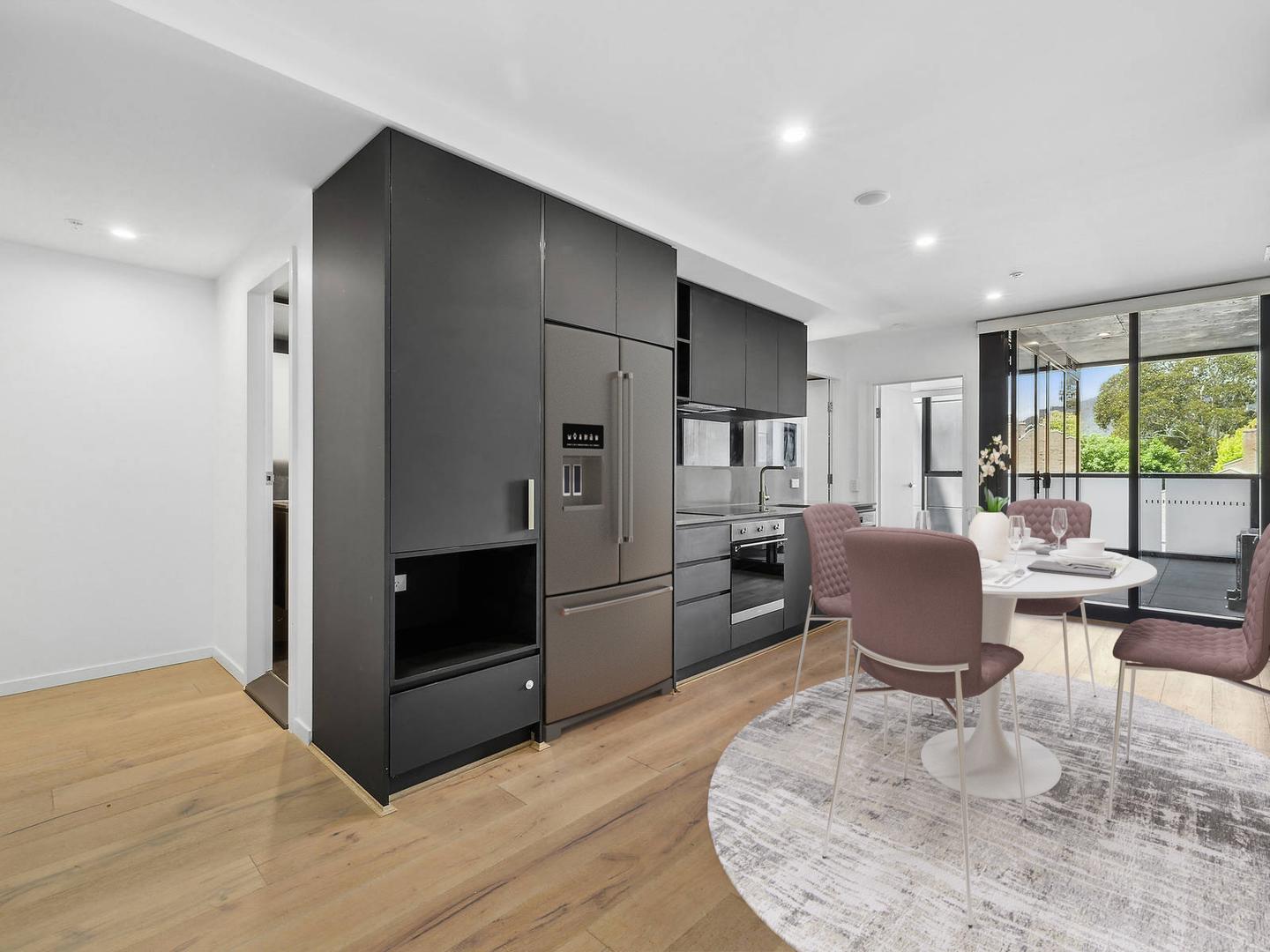 303 81 Cooyong Street Reid