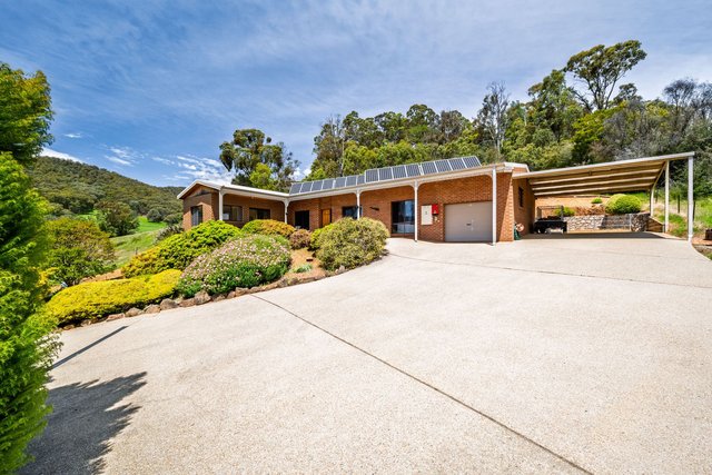 411 Mount Buffalo Road, VIC 3740