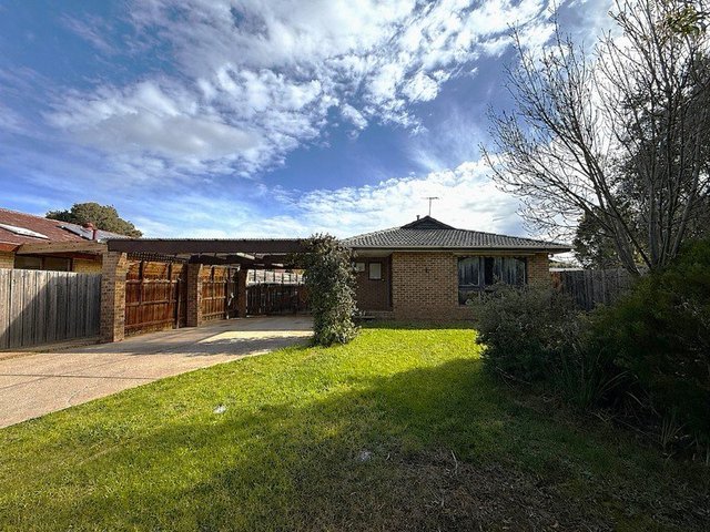 2 Wyatt Place, VIC 3337