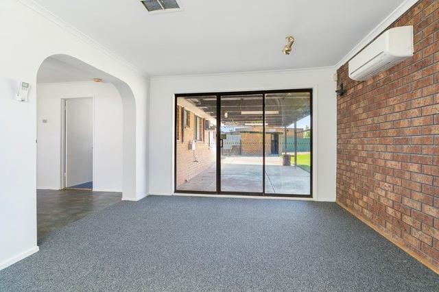 412 Leonie Court, NSW 2641