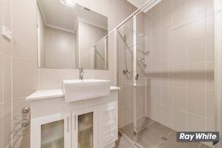 Bathroom (2016-10-13)