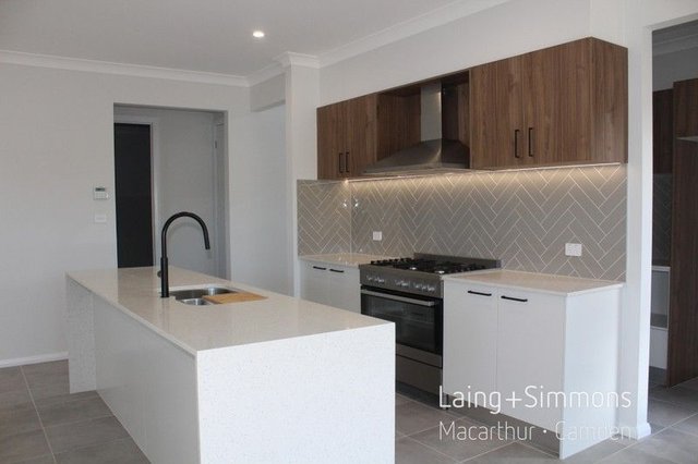 20 Burke Street, NSW 2560