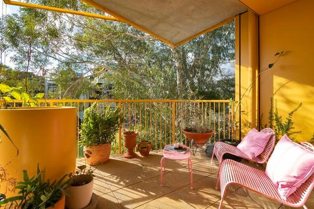 202/8 Duckett Street, VIC 3056