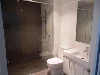 Bathroom (2015-06-22)