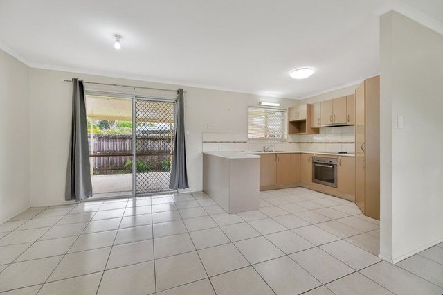 15 Old Trafford Rd, QLD 4205